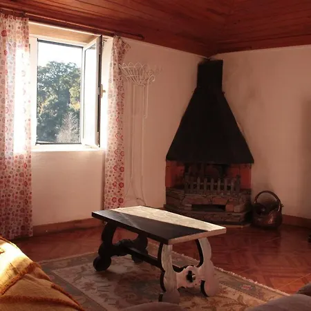 Escapada Na Natureza - Charmoso Refugio Nas Alturas بيت للعطل Góis